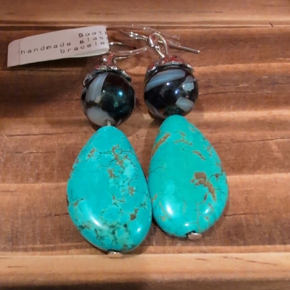 Handmade Jewelry - Turquoise and Black Dangle Earrings